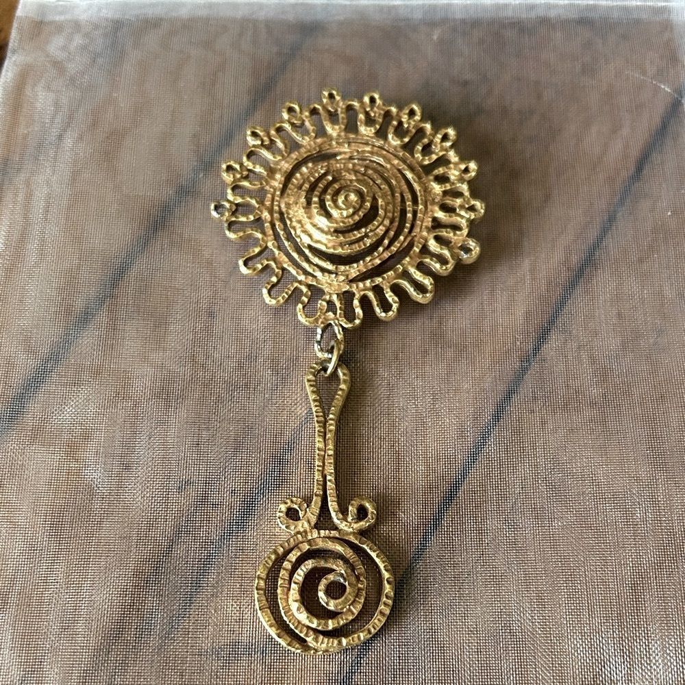 Gold Spiral Sun Dangle Brooch - Women Jewelry Brooch